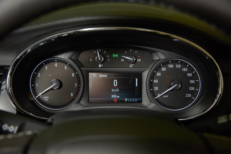 Панель приборов Opel Mokka X 2016 года  (ZA) (фото 24 из 30)